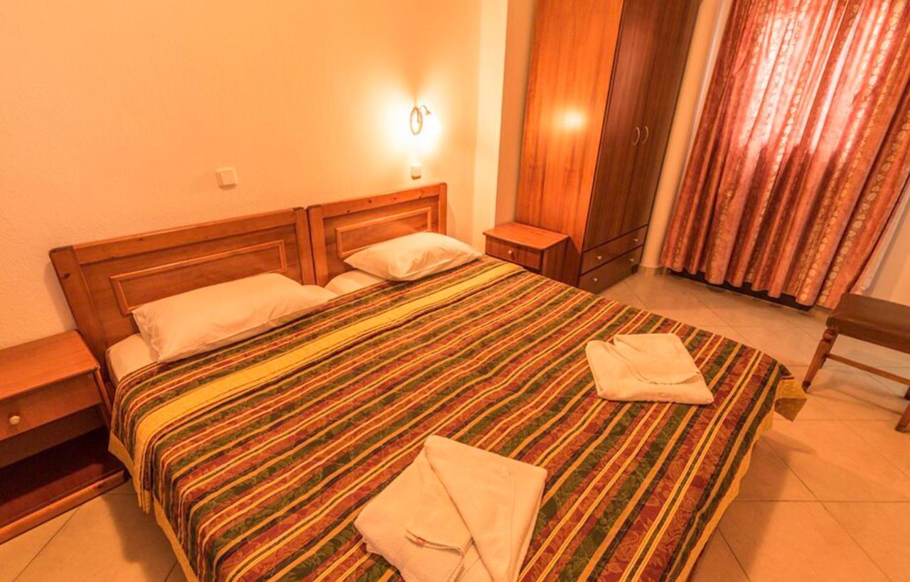 Delfini Hotel Скала-Потамьяс Екстер'єр фото