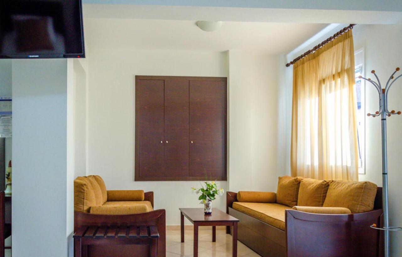 Delfini Hotel Скала-Потамьяс Екстер'єр фото
